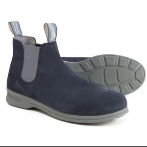 BRAND NEW Blundstone leather Chelsea boots size 8